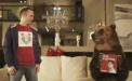 Andres Iniesta si un urs simpatic, intr-o reclama pentru Craciun