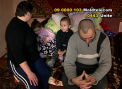 DARUIESTI SI CASTIGI: Doi copii, crescuti in lipsuri de mama nevazatoare si tatal care abia paseste, au nevoie de ajutorul nostru: "Viata e frumoasa, multumim si pentru atat!" - VIDEO
