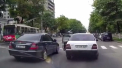 VIDEO. Asa ceva nu ai mai vazut in Moldova. Ce fac doi barbati care coboara dintr-un taxi in fata unei treceri de pietoni din capitala