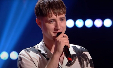 Moment emoționant creat de un moldovean pe scena de la Vocea României. Tânărul a lăsat juriul în lacrimi după ce a interpretat o piesă scrisă de Smiley - VIDEO