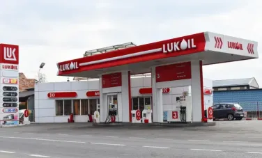 Situația rafinăriilor Lukoil din Europa de Est devine tensionată pe fondul sancțiunilor SUA: România ar putea cere o amânare, iar naționalizarea rămâne ultima opțiune - VIDEO