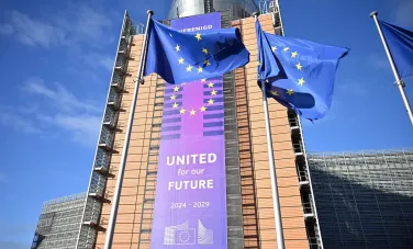 CE lansează Scutul European pentru Democrație: un plan amplu pentru combaterea dezinformării și protejarea alegerilor libere