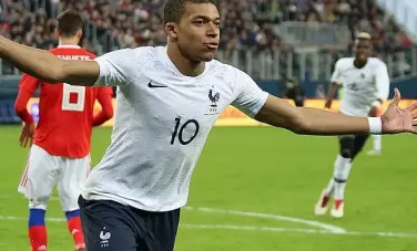 Kylian Mbappe a scris istorie cu "pokerul" din Champions League, din Olympiacos - Real Madrid 3-4! Francezul e noul golgheter din Ligă - VIDEO