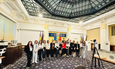 Moldovenii din toată lumea votează! Imagini de la ambasadele Moldovei în Franța, Spania, China - FOTO