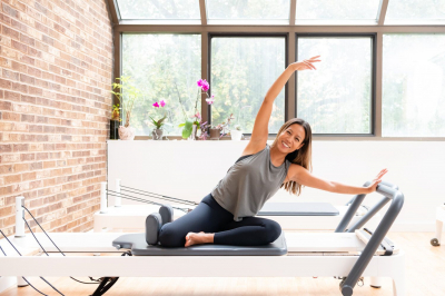 Pilates - sportul mintii si al trupului. „In 10 sedinte simti diferenta, in 20 de sedinte vezi diferenta, iar in 30 de sedinte vei avea un alt corp”