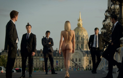Cu cine se iubeste Alexandrina Turcan, cea care s-a plimbat goala prin Paris pentru un rol intr-un serial Netflix. Primul interviu al modelului, dupa aceasta experienta

