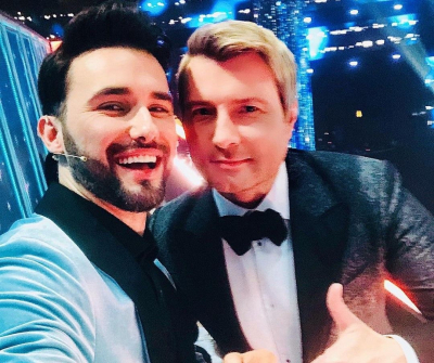 Lucreaza cot la cot cu Serghei Lazarev si Nikolai Baskov! Ce spune Maxim Zavidia despre artistii din Rusia: „Datorita echipei mele si directorului meu si contactelor pe care le are, am ajuns" - VIDEO