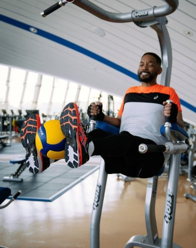 Will Smith rupe sala de gimnastica pentru ca vrea patratele. Cum se chinuieste actorul sa slabeasca