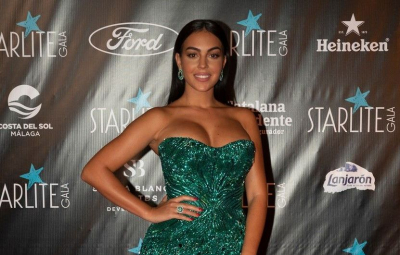 Georgina Rodriguez, aparitie ravasitoare intr-o rochie verde smarald la un eveniment din Marbella

