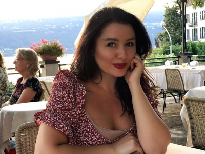 Vara speciala a Olgai Busuioc, in trei! Soprana e o mamica implinita. „Cat de fericita sunt si recunoscatoare pentru fiecare moment, pentru oameni si apreciez lucrurile mici pe care mi le da viata”