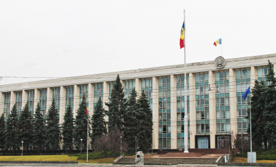 Partidul de guvernare a renunțat deocamdată la proiectul ce prevede pedepse pentru dezinformarea online. Decizia vine după un val de critici din partea societății civile - VIDEO