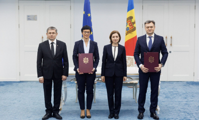 Acordul pentru sprijinul de 1,9 miliarde de euro pentru Moldova, semnat la Chișinău. Marta Kos: „Nu este doar un document, ci o investiție în cetățeni și toate domeniile” - VIDEO