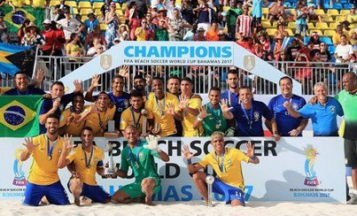 Brazilia și-a apărat titlul de campioană mondială la fotbal pe plajă, după ce a învins în finală reprezentativa din Belarus - VIDEO