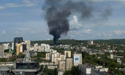 Incendiu la o întreprindere din capitală. Pompierii încă lucrează pentru lichidarea acestuia. Care este cauza preliminară a flăcărilor - FOTO/VIDEO