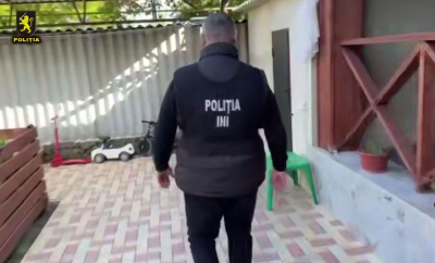 Doi bărbați din Soroca - documentați pentru contrabandă cu tutun și țigări. Care este valoarea estimativă a mărfurilor găsite de polițiști - VIDEO