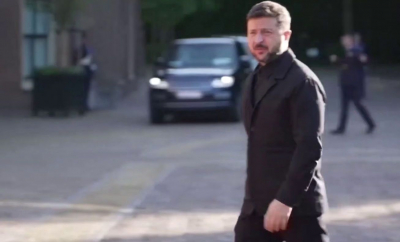 Apariție surprinzătoare. Volodimir Zelenski, la costum, la summitul NATO de la Haga. Momentul în care coboară din mașină la reședința regelui Olandei - VIDEO