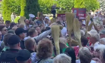 Vizită tensionată pentru Dorin Recean la Orhei. Premierul, huiduit de simpatizanții Șor - VIDEO