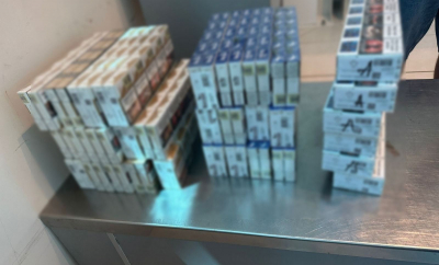Un moldovean a ascuns în bagajul său peste 6 mii de țigări pe care urma să le transporte la Londra
