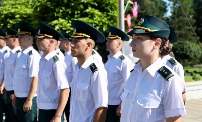 De azi, militari cu acte în regulă: Absolvenții Academiei Militare și-au primit diplomele și gradul de locotenent - VIDEO