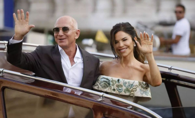 Bezos și Lauren Sanchez, oficial soț și soție: nunta extravagantă, încheiată cu o petrecere în pijamale - VIDEO