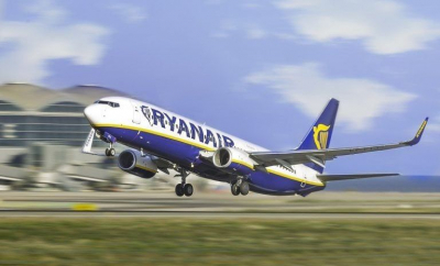 Mai mulți răniţi, în urma unui incendiu la bordul unui avion Ryanair. Unii au sărit panicaţi de la câţiva metri de aripă. Avionul urma să plece din Mallorca, spre Macnhester - VIDEO