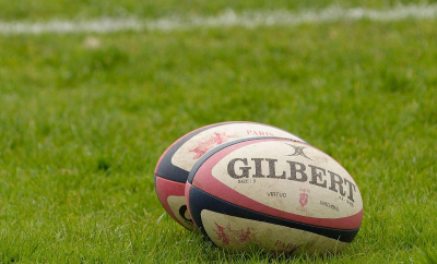 Tricouri, mingi și ghete: Rugby-ul prinde aripi în școlile din Moldova cu sprijin britanic - VIDEO
