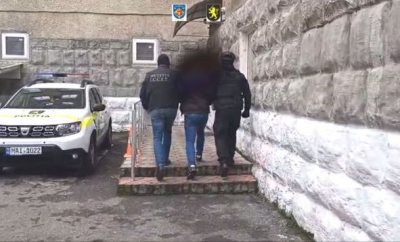 Un taximetrist din capitală a exploatat sexual opt fete în diferite locuințe pe care le închiria. Bărbatul, trimis în judecată - VIDEO