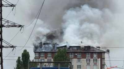 „Toți dau din umeri, nimeni nu-și asumă nimic”. Locuitorii blocului din Durlești, lăsați fără lumină, gaz și apă la două luni după incediu. Ce spun autoritățile - VIDEO