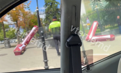 Caz ieșit din comun. Două sicrie au fost aduse în fața Președinției. Cum au reacționat responsabilii instituției - VIDEO