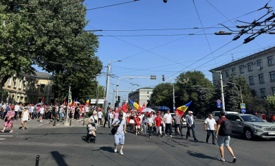 Protest cu steaguri roșii: Miting organizat de socialiști în capitală în frunte Igor Dodon - FOTO/ VIDEO