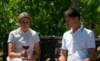 Turism cu suflet de familie la Slobozia Mare: O mamă și un fiu au transformat satul într-o destinație de poveste cu vinuri și bucate tradiționale, cu sprijinul UE - VIDEO