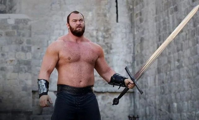 Starul din Game of Thrones ridică peste 500 kg: Record mondial în powerlifting - VIDEO