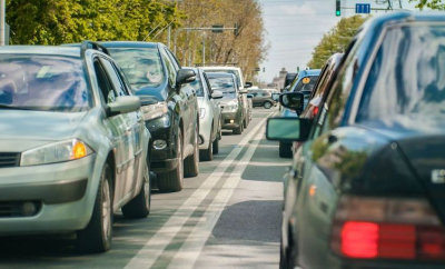 Benzina mai ieftină, iar motorina mai scumpă. Cât achită șoferii pentru carburanți în acest weekend - FOTO