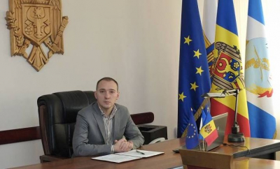 „Dormeam și s-a auzit o explozie puternică.” Primarul din Stăuceni vine cu detalii și povestește ce s-a întâmplat în noaptea când o persoană necunoscută a aruncat un explozibil în curtea sa - VIDEO