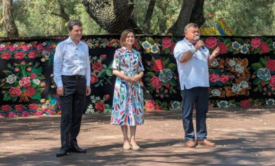 Nicușor Dan și Maia Sandu - surprinși din nou împreună la un alt eveniment din țară. Șefii de stat participă la Festivalul Zemii din Sipoteni, Călărași - VIDEO