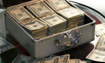 Curs valutar BNM pentru 13 august. Cât costă un euro și un dolar - FOTO

