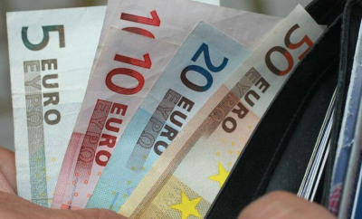 Curs valutar BNM pentru 21 august. Cât costă un euro și un dolar - FOTO
