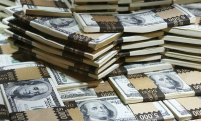 Curs valutar BNM pentru 23 august. Cât costă un euro și un dolar - FOTO