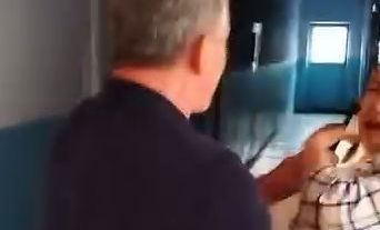Scene șocante în Sadîc: Primarul ales din partea PDCM, surprins în timp ce lovește o femeie. Imaginile au stârnit revoltă pe rețelele sociale - VIDEO