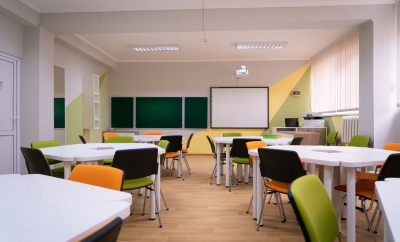 Clase digitale, cantine noi și acces pentru elevii cu nevoi speciale: Peste 90 de școli din Moldova vor fi modernizate cu fonduri europene - VIDEO
