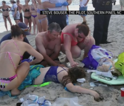 Cei doi adolescenti americani, atacati de un rechin de 2,5 metri si-au pierdut bratele. Plaja din statiune nu a fost inchisa Cei doi adolescenti americani, atacati de un rechin de 2,5 metri si-au pierdut bratele. Plaja din statiune nu a fost inchisa
