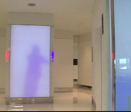 Japonezii au inventat cele mai bizare toalete moderne. Ce vad cei care trec pe langa cabinele instalate intr-un aeroport Japonezii au inventat cele mai bizare toalete moderne. Ce vad cei care trec pe langa cabinele instalate intr-un aeroport