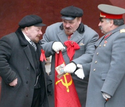 Bataie intre"Lenin" si "Stalin" in Piata Rosie din Moscova. De la ce a pornit disputa Bataie intre"Lenin" si "Stalin" in Piata Rosie din Moscova. De la ce a pornit disputa
