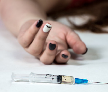 Situatie stupida in SUA: medicamentele impotriva durerii costa de 5 ori mai mult decat heroina. Efectele sunt dramatice Situatie stupida in SUA: medicamentele impotriva durerii costa de 5 ori mai mult decat heroina. Efectele sunt dramatice