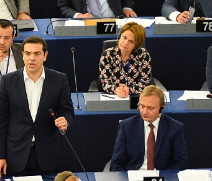 Discursul lui Tsipras, primit cu urale si huiduieli in PE. Eurodeputatul german: " Extremistii Europei va aplauda" - VIDEO Discursul lui Tsipras, primit cu urale si huiduieli in PE. Eurodeputatul german: " Extremistii Europei va aplauda" - VIDEO