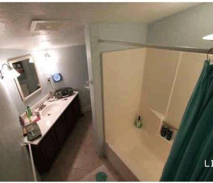 VIDEO - A instalat o camera ascunsa la toaleta si a ramas mut de uimire cand s-a uitat pe imagini. Ce a descoperit VIDEO - A instalat o camera ascunsa la toaleta si a ramas mut de uimire cand s-a uitat pe imagini. Ce a descoperit