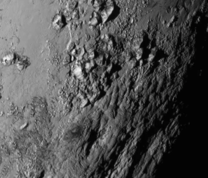 NASA a descoperit munti de gheata pe Pluto:"Este fascinant". Imagini istorice transmise de sonda New Horizon NASA a descoperit munti de gheata pe Pluto:"Este fascinant". Imagini istorice transmise de sonda New Horizon