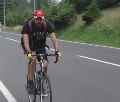 Ambitia unui barbat care testeaza limitele rezistentei umane. Ce vrea sa faca timp de 100 de zile pe masivul Postavarul