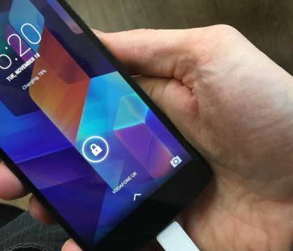 A vrut sa-i faca bebelusului o poza cu telefonul mobil, insa a uitat sa opreasca blitul. Este tragic ce a patit micutul A vrut sa-i faca bebelusului o poza cu telefonul mobil, insa a uitat sa opreasca blitul. Este tragic ce a patit micutul