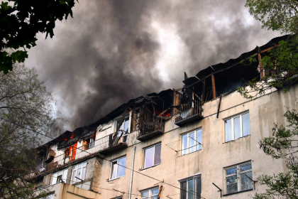 65 de pompieri au luptat cu flacarile. Cum a fost stins incendiul devastator de la Botanica. GALERIE FOTO